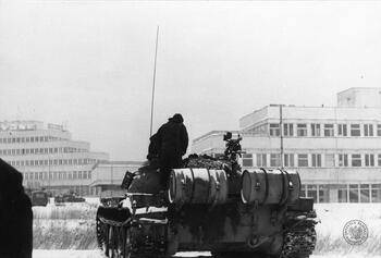 Gdańskie Zakłady Rafineryjne po wprowadzeniu Stanu Wojennego 13 grudnia 1981