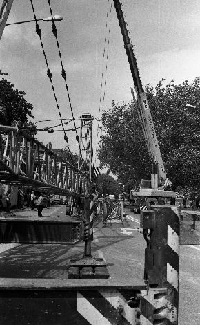 Al. Niepodległości (al. Stalingradzkie) w dniu budowy pomnika Czerwca 56