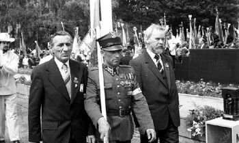 Kombatanci na Placu Adama Mickiewicza