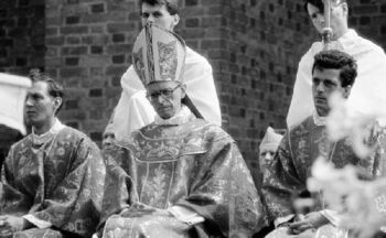 Kard. Franciszek Macharski podczas mszy w 30. rocznicę Czerwca 56