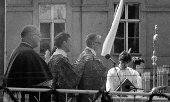 Kard. Franciszek Macharski podczas mszy w 30. rocznicę Czerwca 56