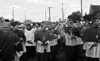 Abp Jerzy Stroba podczas obchodów 30. rocznicy Czerwca 56
