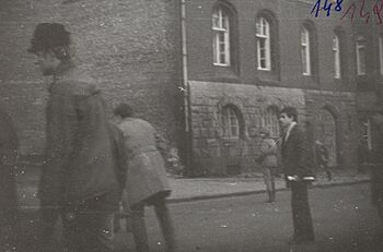 Walki pod KW MO. Ul. Małopolska. 17.12.1970 r. Tam padły pierwsze strzały.