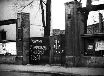 Napis na ul. Śniadeckich w Bydgoszczy wiosną 1981 r.