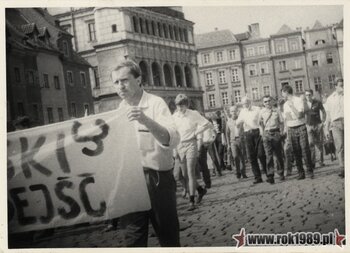 Zdjęcie z manifestacji z 22.06.1989 r. na ul. Św. Marcina w Poznaniu #1