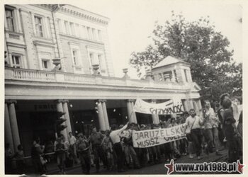 Zdjęcie z manifestacji z 22.06.1989 r. na ul. Św. Marcina w Poznaniu #7