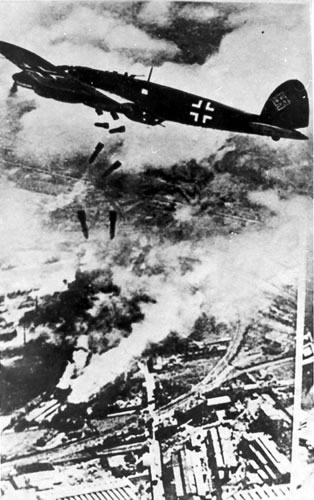 Samoloty niemieckie bombardujące Warszawę