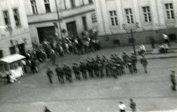 Zamieszki przy Pomniku Walki i Męczeństwa Ziemi Bydgoskiej na rynku miasta w Bydgoszczy w 1982 r.